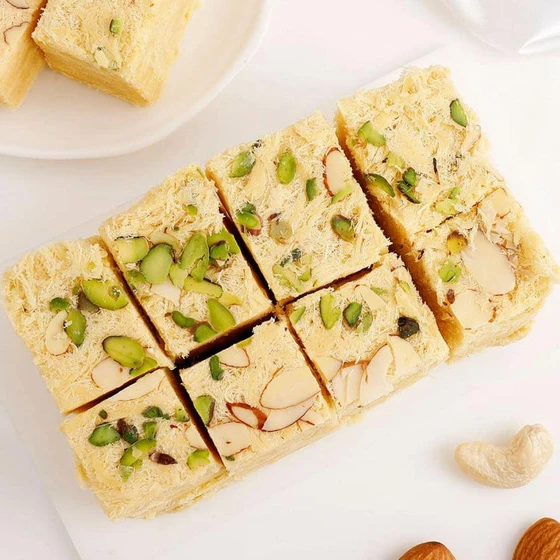 desi-ghee-soan-papdi-1.webp