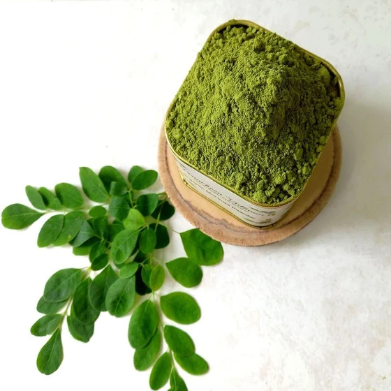 organic-moringa-powder-2.webp