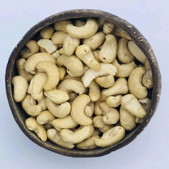 organic-cashew-nut-2.webp
