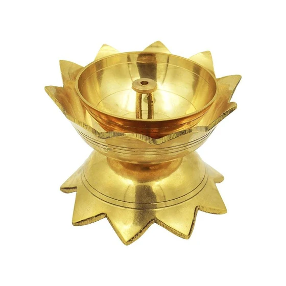 oil-puja-lamp-1.webp