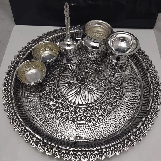 silver-pooja-thali-2.webp