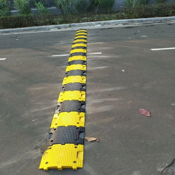 pvc-road-speed-breaker-1.webp