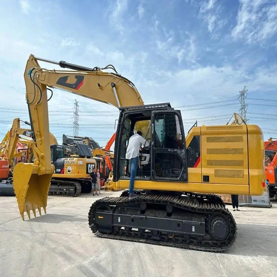 track-excavator-caterpillar-1.webp