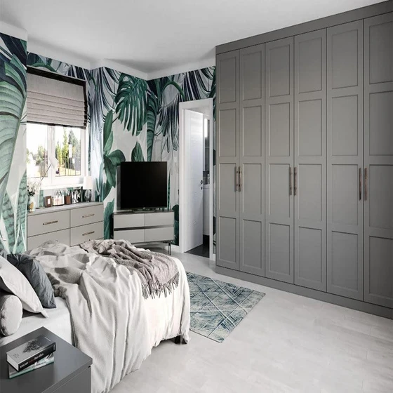 grey-bedroom-wardrobe-2.webp
