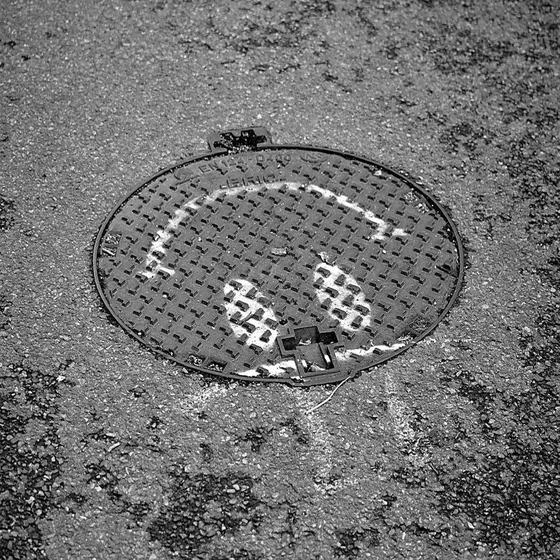 metal-manhole-covers-2.webp
