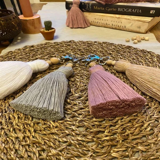 key-ring-tassel-2.webp