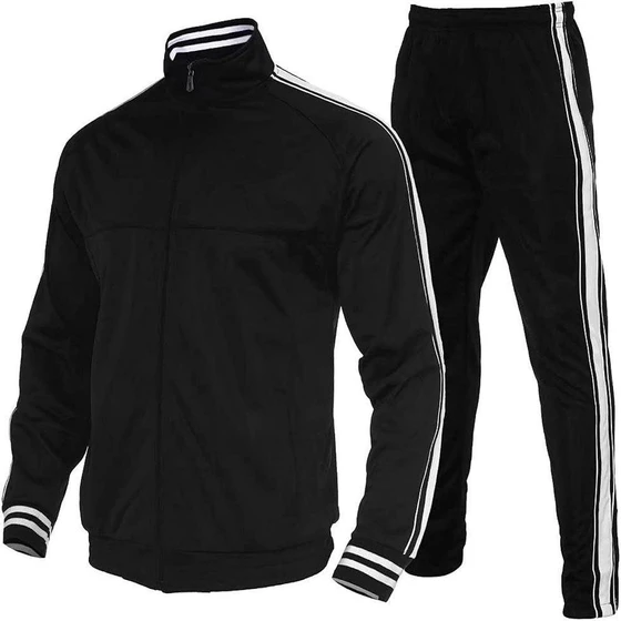 black-jogging-tracksuit-2.webp