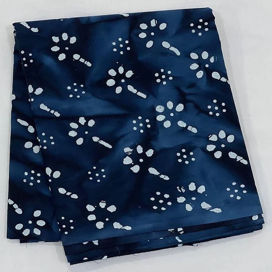 cotton-batik-printed-fabric-2.webp