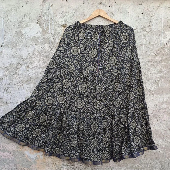 ladies-cotton-skirts-1.webp