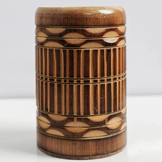bamboo-pen-holder-2.webp