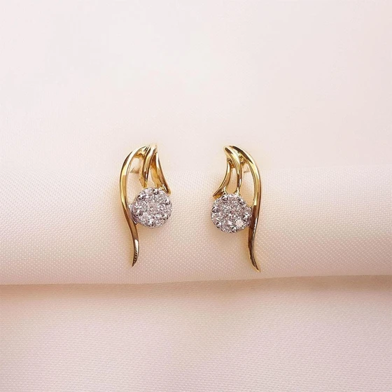 diamond-gold-earrings-1.webp