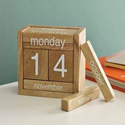 Wooden Desktop Calendar
