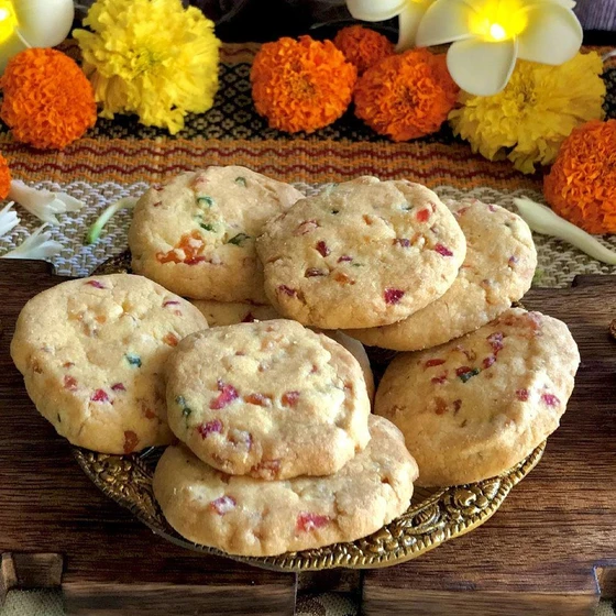 tutti-frutti-cookies-2.webp