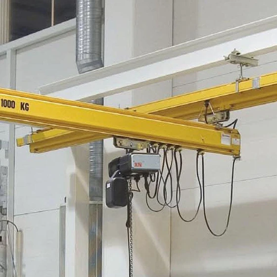 electric-light-crane-2.webp