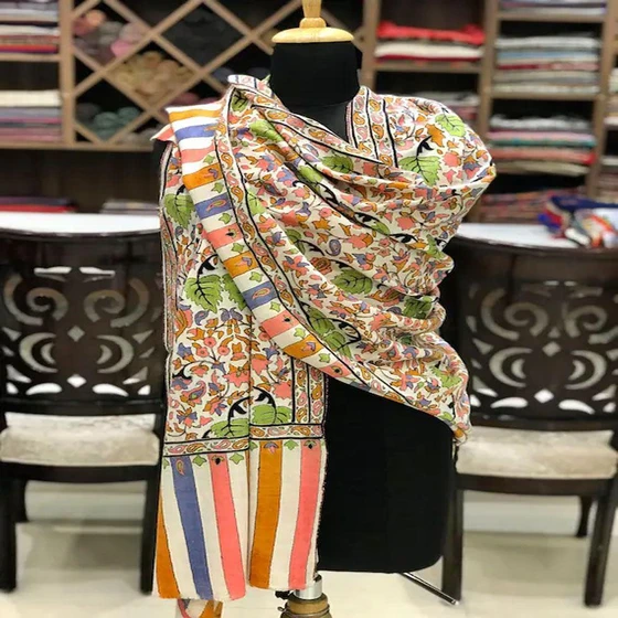 handmade-kashmiri-shawl-2.webp