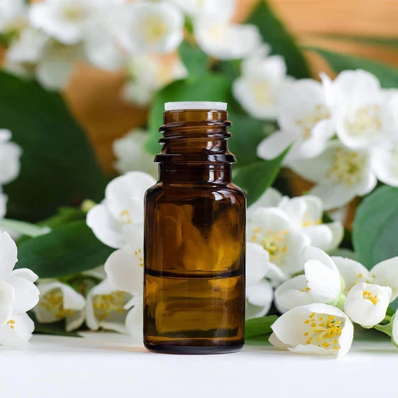 jasmine-essential-oil-2.webp