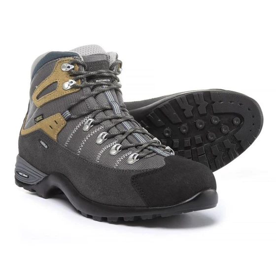waterproof-hiking-boots-1.webp