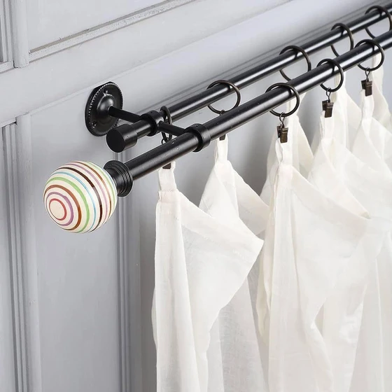 round-curtain-brackets-2.webp