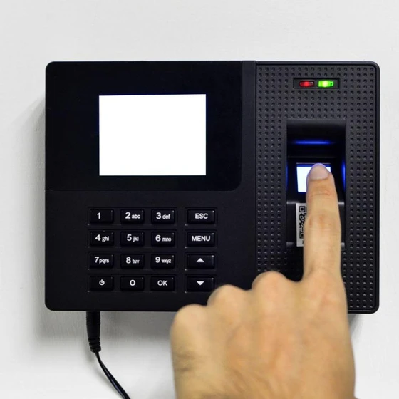 biometric-attendance-system-2.webp