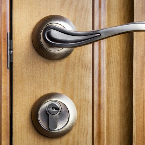 bedroom-door-locks-1.webp