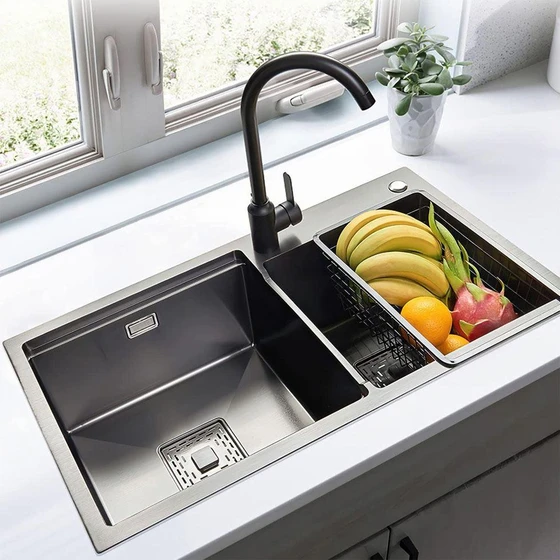 dual-kitchen-sinks-2.webp