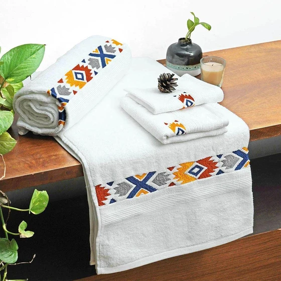 embroidery-bath-towel-2.webp