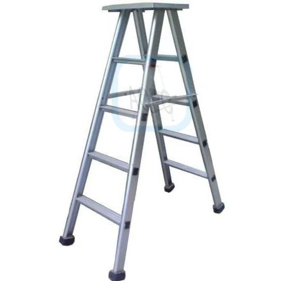 aluminum-folding-ladder-2.webp