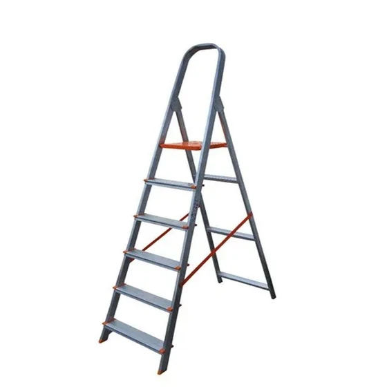 hinge-aluminum-ladders-2.webp