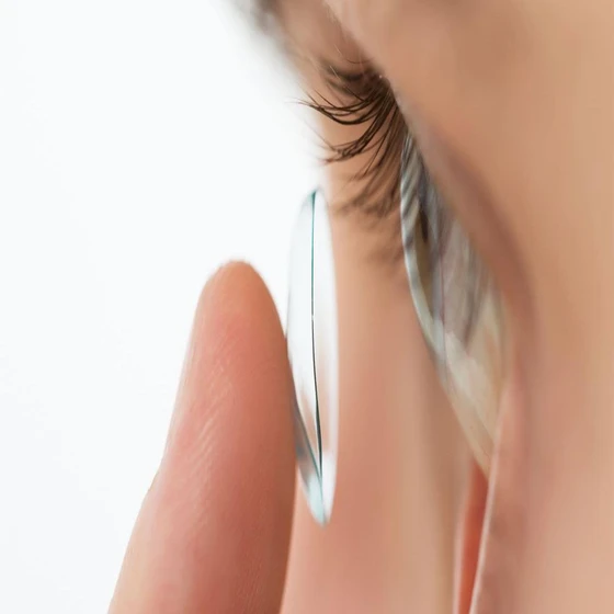 disposable-contact-lens-2.webp