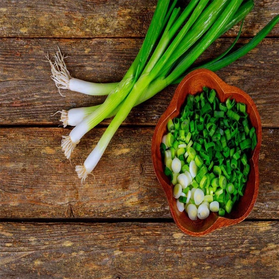 raw-spring-onion-2.webp