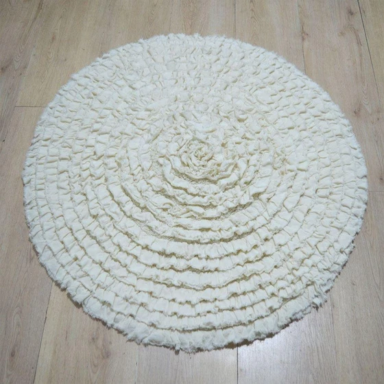 handmade-bath-rug-1.webp