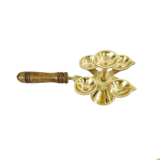 brass-arti-diya-2.webp