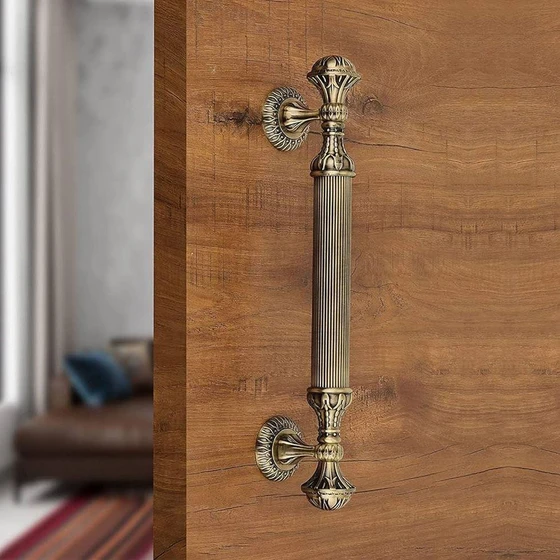 antique-door-handles-1.webp