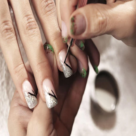 nail-art-services-2.webp