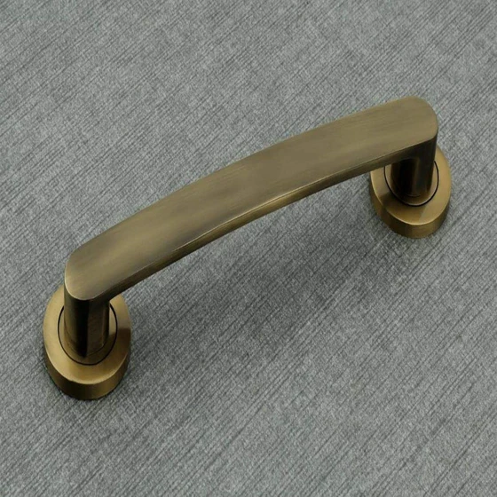 antique-brass-handle-1.webp