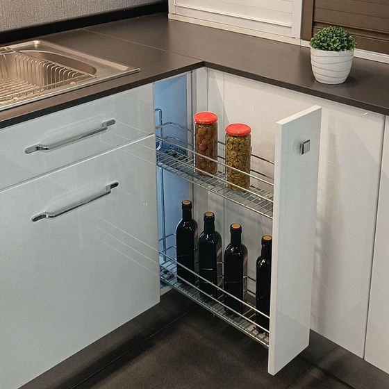 kitchen-bottle-pull-out-2.webp