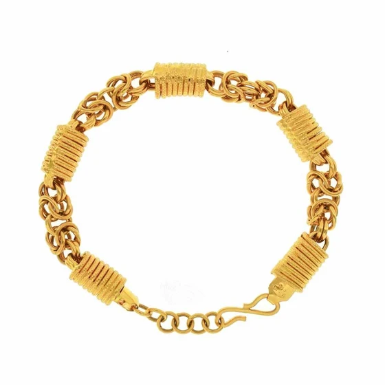 designer-gold-bracelet-2.webp