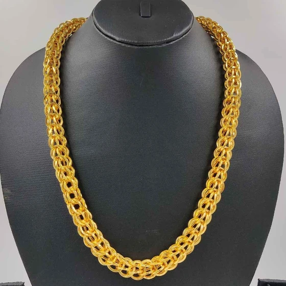 hollow-gold-chain-2.webp