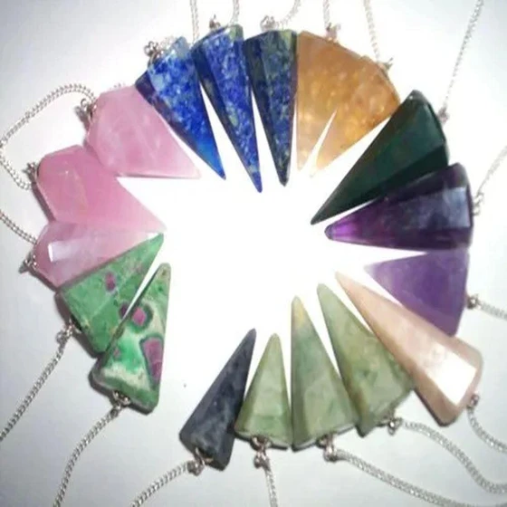 mix-gemstone-pendulums-1.webp