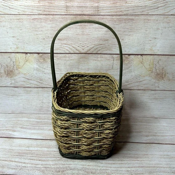 green-rectangle-jute-basket-2.webp