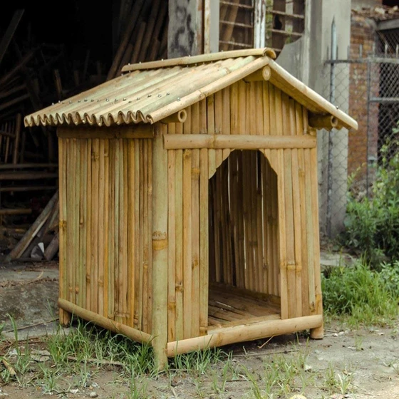 bamboo-dog-kennel-2.webp