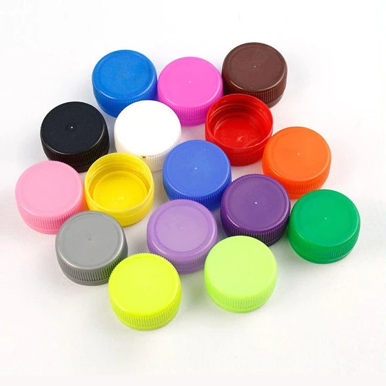 round-plastic-caps-1.webp