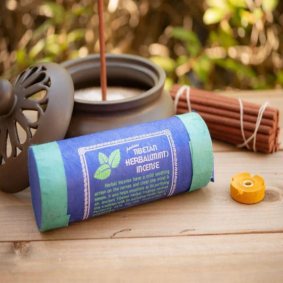 tibetan-herbal-incense-2.webp