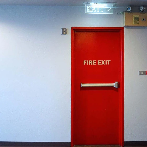 single-safety-fire-door-2.webp