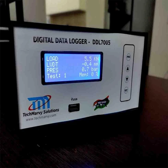 digital-data-logger-2.webp