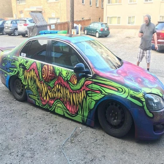 cool-spray-painted-car-2.webp