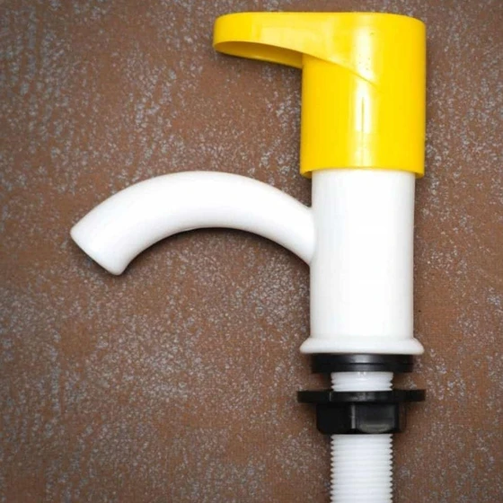 round-plastic-water-tap-2.webp