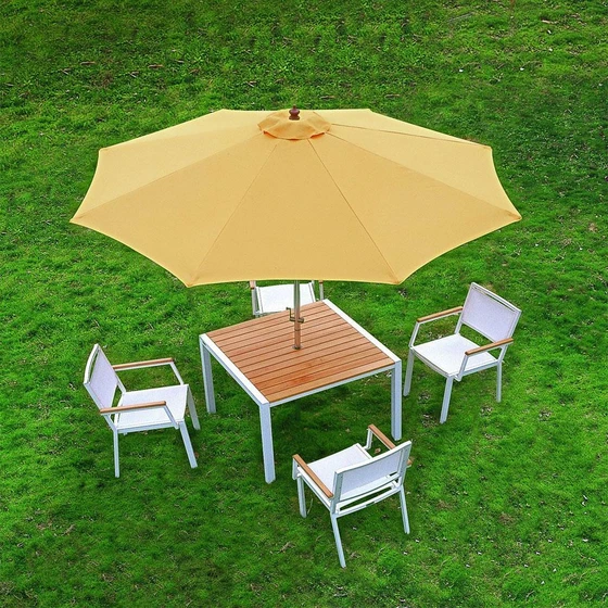 center-pole-umbrellas-2.webp
