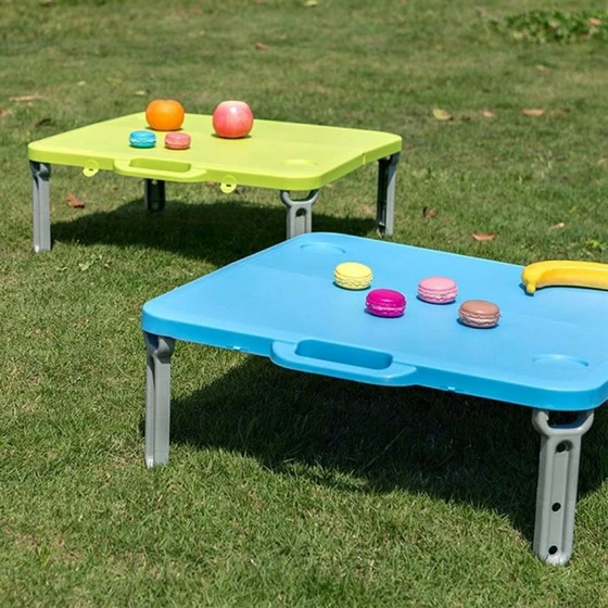 garden-small-plastic-table-1.webp