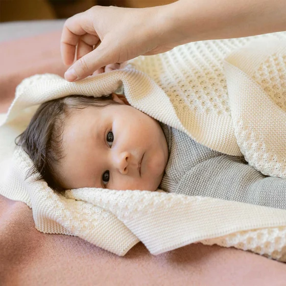 wool-blanket-baby-2.webp